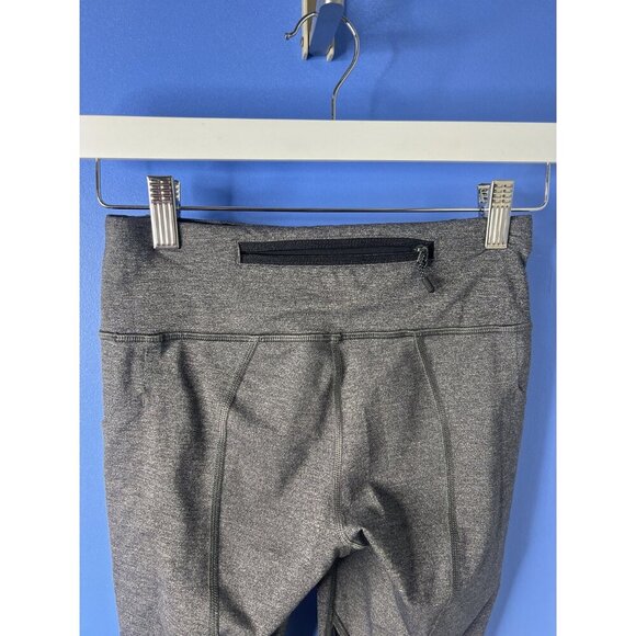 Lululemon Crop Leggings Womens 2 Gray Pockets & Mesh Panels Pilates Gym Attire - Picture 4 of 10